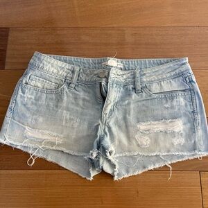 F21 light wash jean short